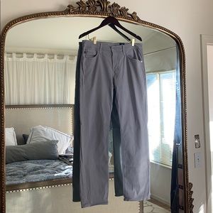 AG The Graduate Tailored Leg 34x32